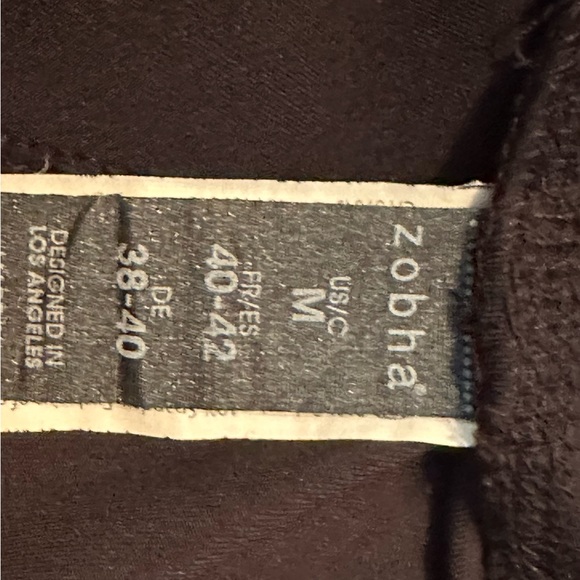 Zobha flattering and comfortable crossover waistband leggings - Picture 4 of 4